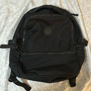 Lululemon new crew backpack 22L